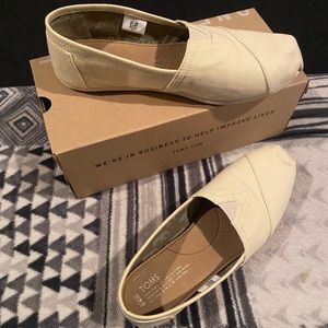 Natural Canvas Toms Classic